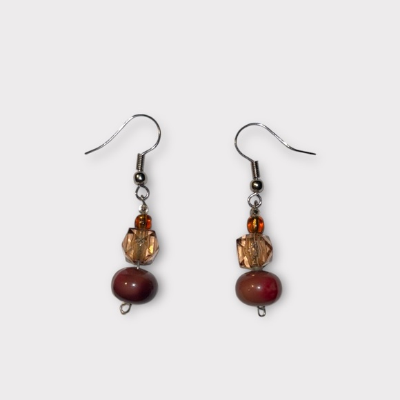 🐌 UO Amber Beaded Short Dangle Earrings - Picture 2 of 4